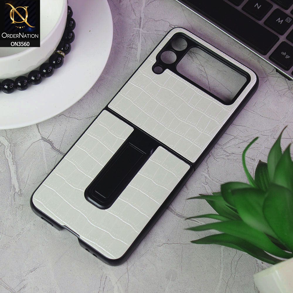 Samsung Galaxy Z Flip 3 5G Cover - Off white - Crocks Texture Pu Leather Hard Case With Kick Stand