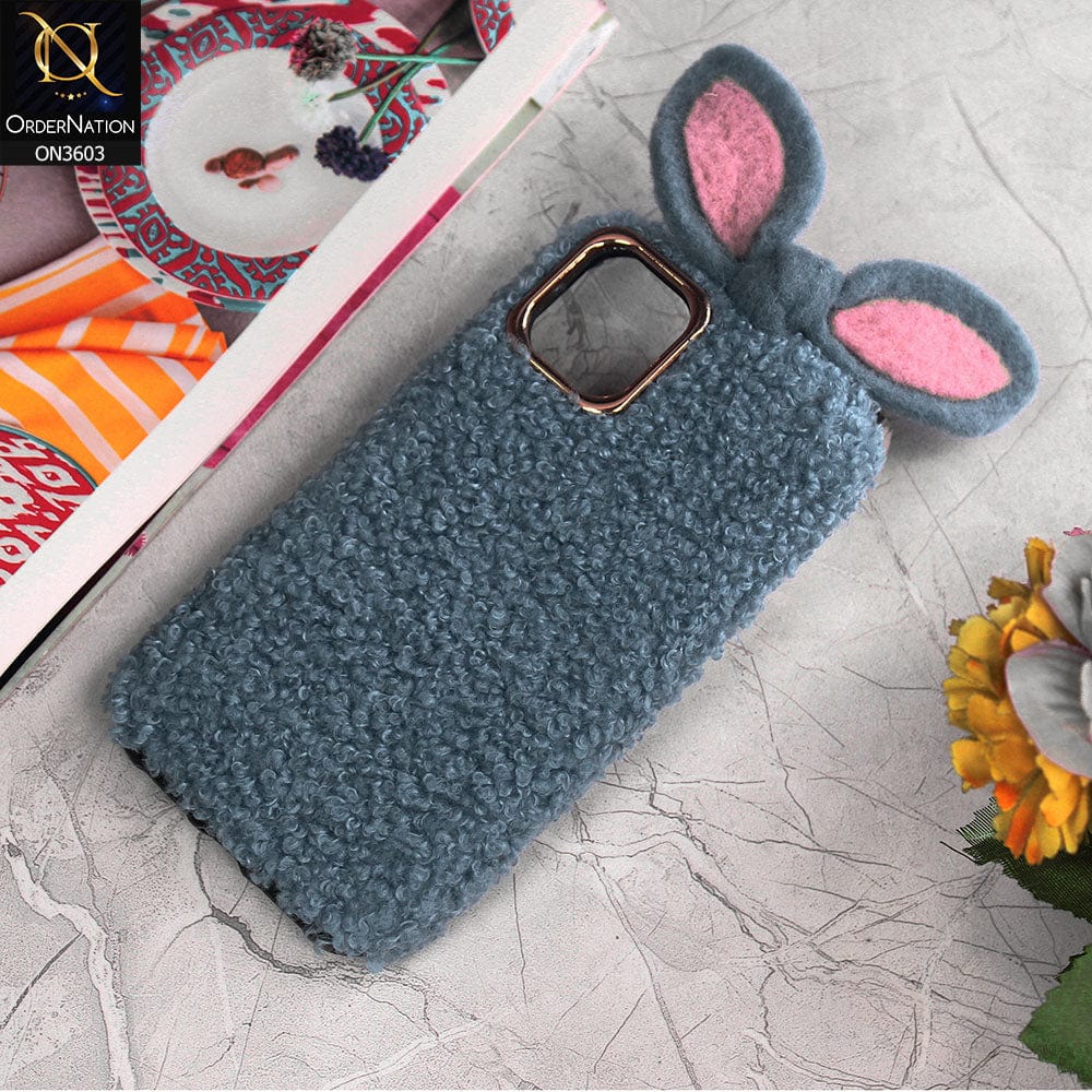 iPhone 11 Pro Cover - Blue - Trendy Cute Fluffy Soft Case