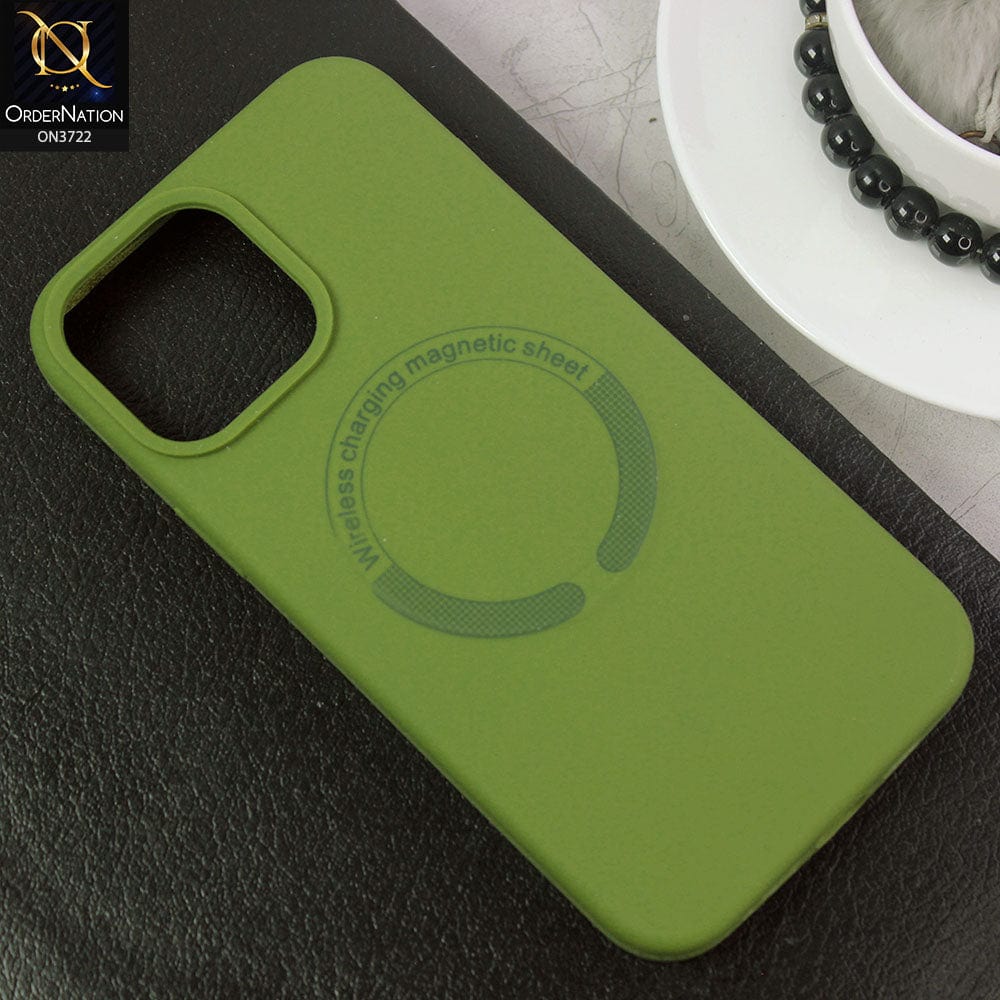 iPhone 13 Pro Cover - Green - Soft Shockproof Sillica Gel Case With Wireless Charging Magnetic Sheet