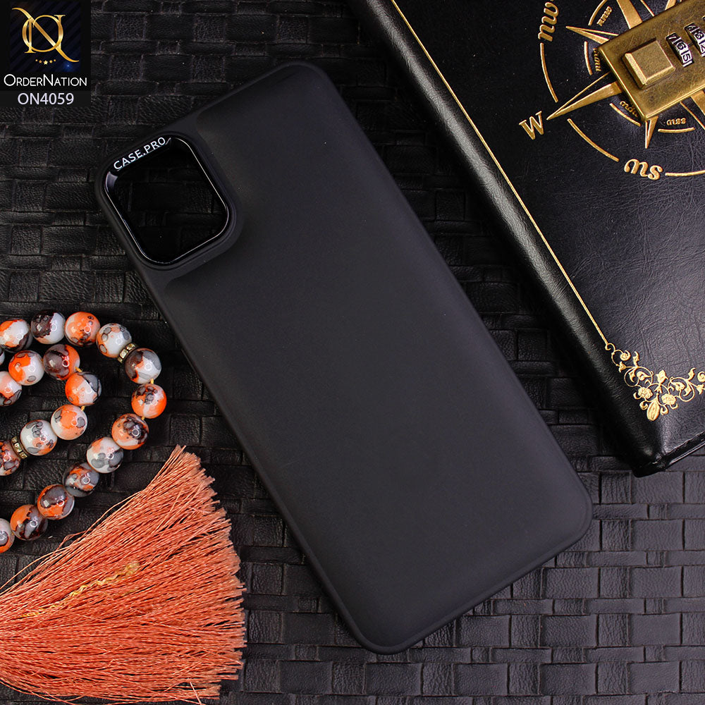 Samsung Galaxy A04e - Black - New Soft Slicone Fashion Case With Fancy Camera Ring