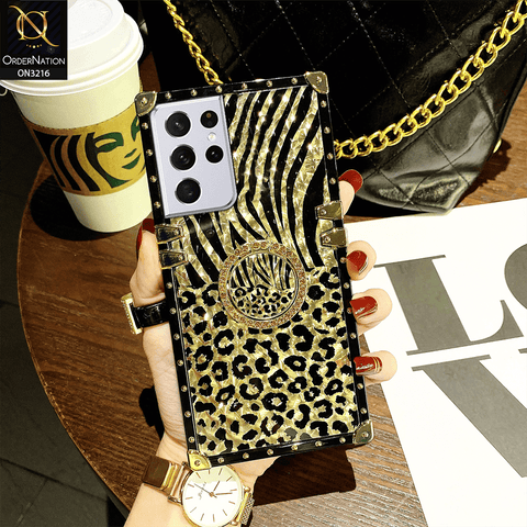 Samsung Galaxy S21 Ultra 5G Cover - Design 1 - Trendy Stripes Pattern Golden Square Case With Matching Bling Ring Holder