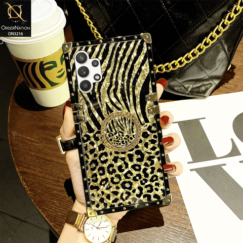 Samsung Galaxy A32 Cover - Design 1 - Trendy Stripes Pattern Golden Square Case With Matching Bling Ring Holder